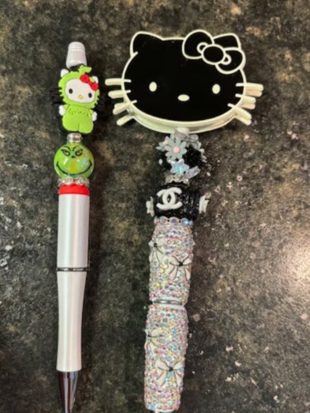 Hello Kitty set of 2 pens - beaded, glitter